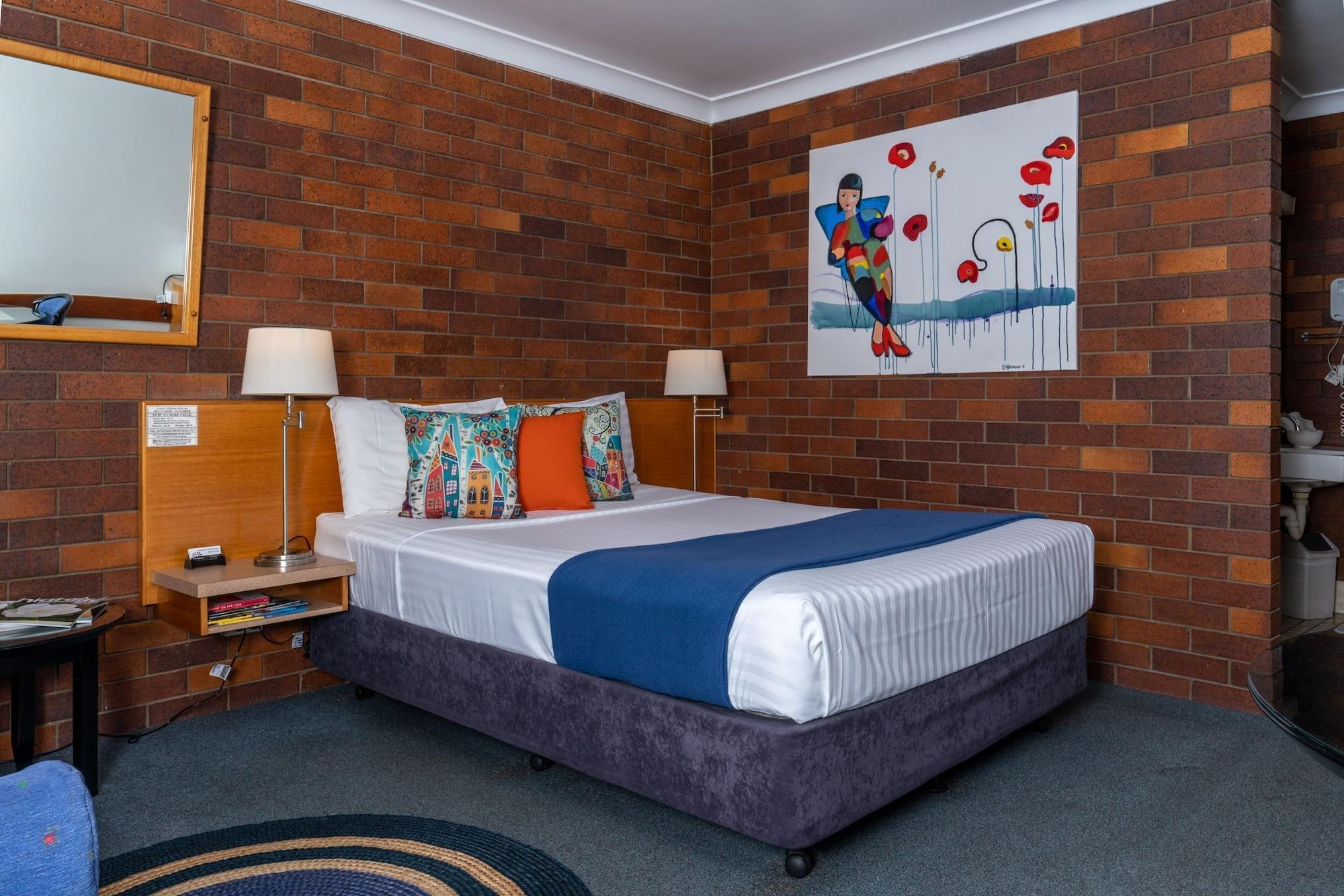 Country Pathfinder Motor Inn Дэлби Экстерьер фото
